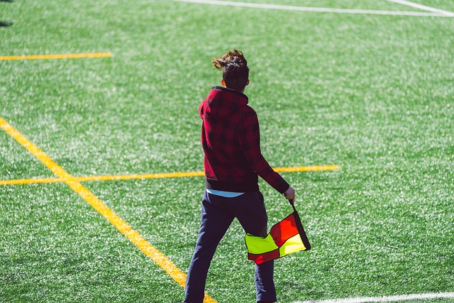 他们通过紧 他们通过紧