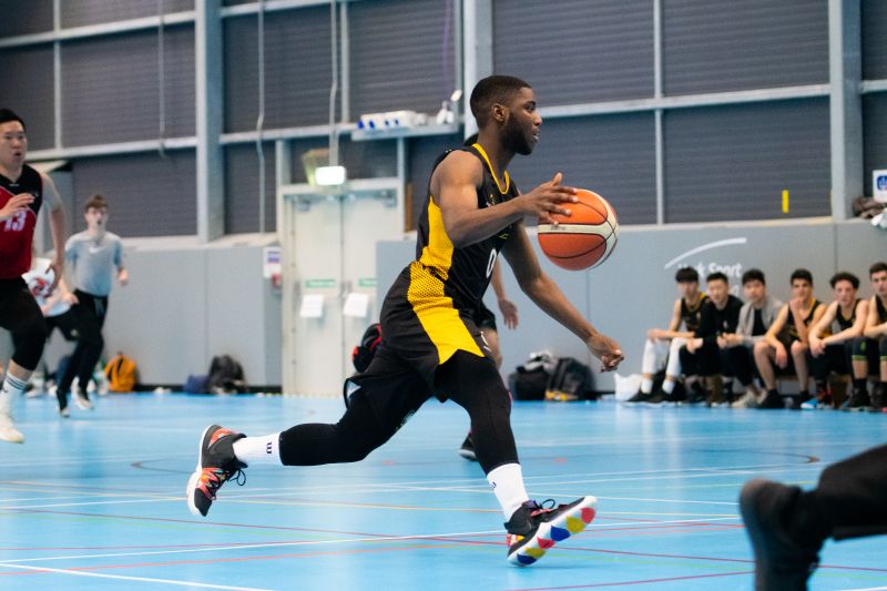 亚历山大 亚历山大